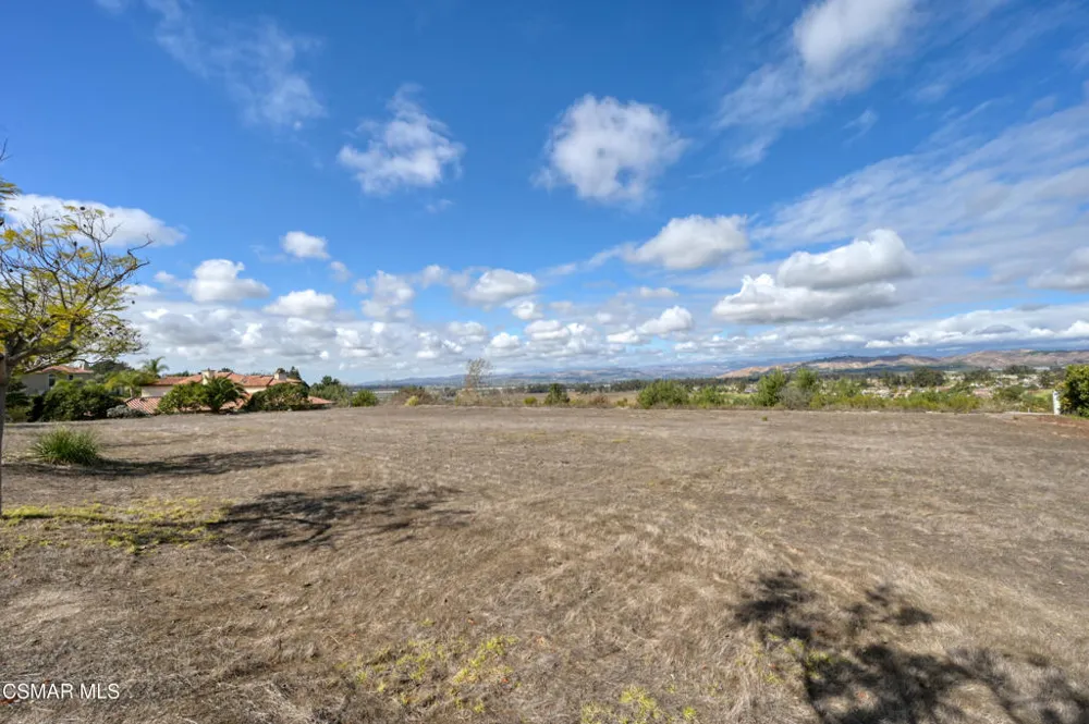 769 Via Terrado Camarillo, CA 93010