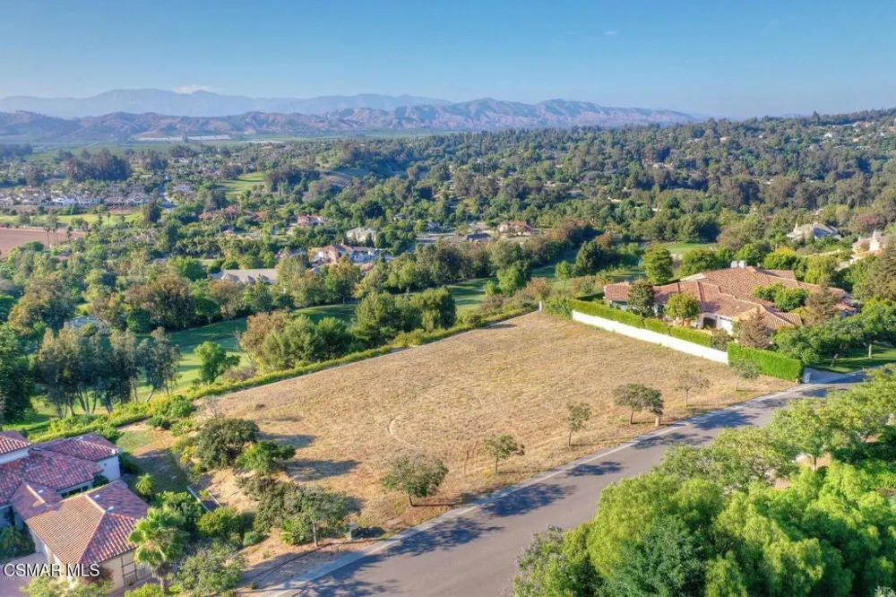 769 Via Terrado Camarillo, CA 93010