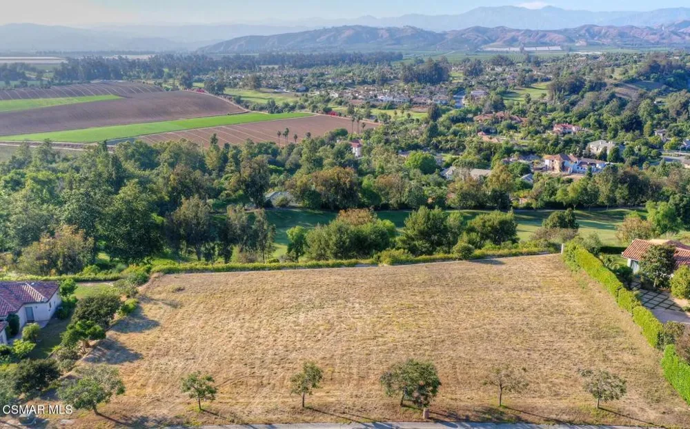 769 Via Terrado Camarillo, CA 93010