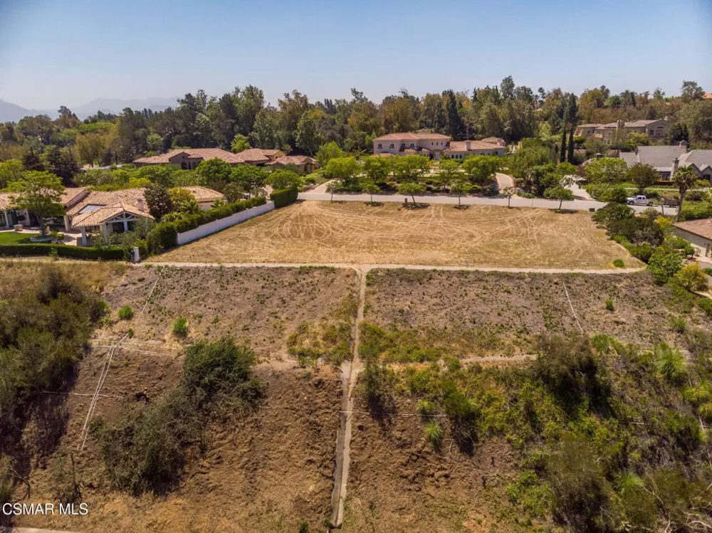 769 Via Terrado Camarillo, CA 93010