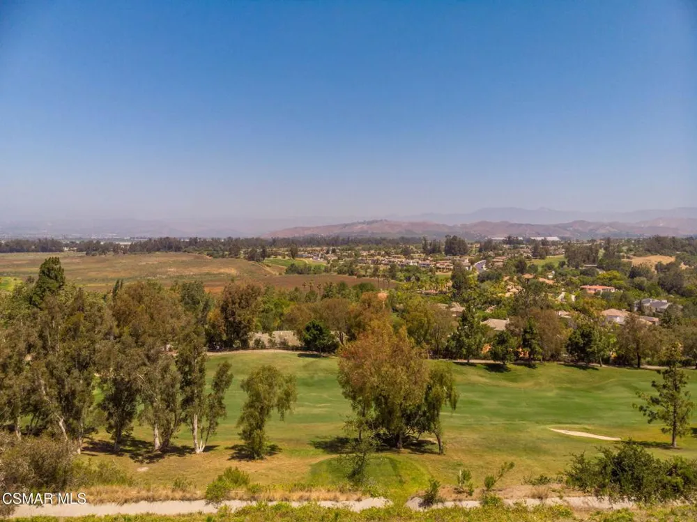 769 Via Terrado Camarillo, CA 93010