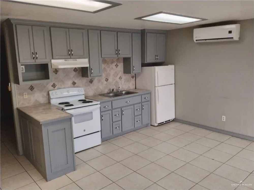 2701 El Barquito Drive Palmview, TX 78572