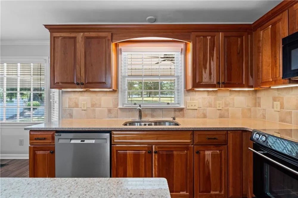 240 Deerfield Road Bogart, GA 30622