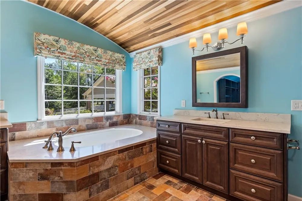 240 Deerfield Road Bogart, GA 30622
