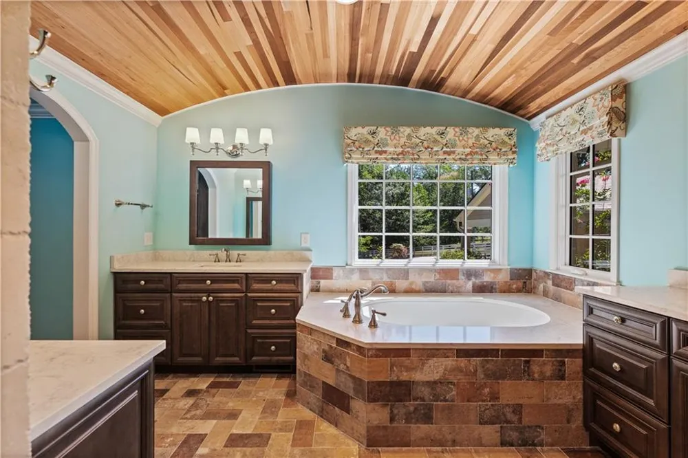 240 Deerfield Road Bogart, GA 30622