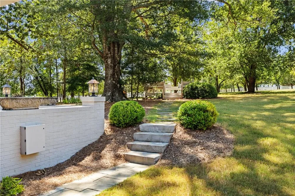 240 Deerfield Road Bogart, GA 30622