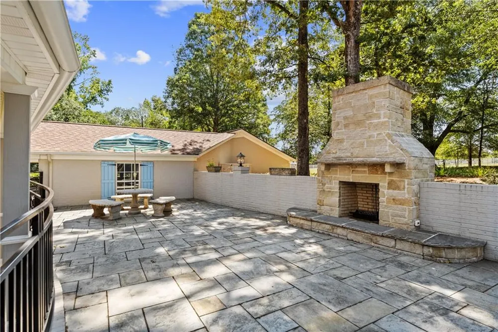 240 Deerfield Road Bogart, GA 30622