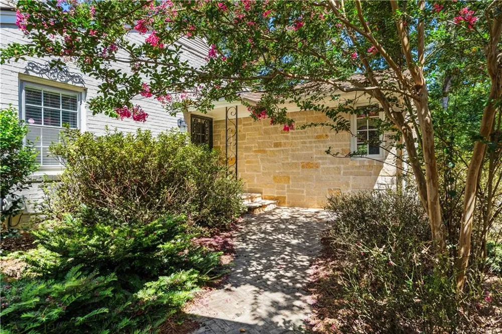 240 Deerfield Road Bogart, GA 30622