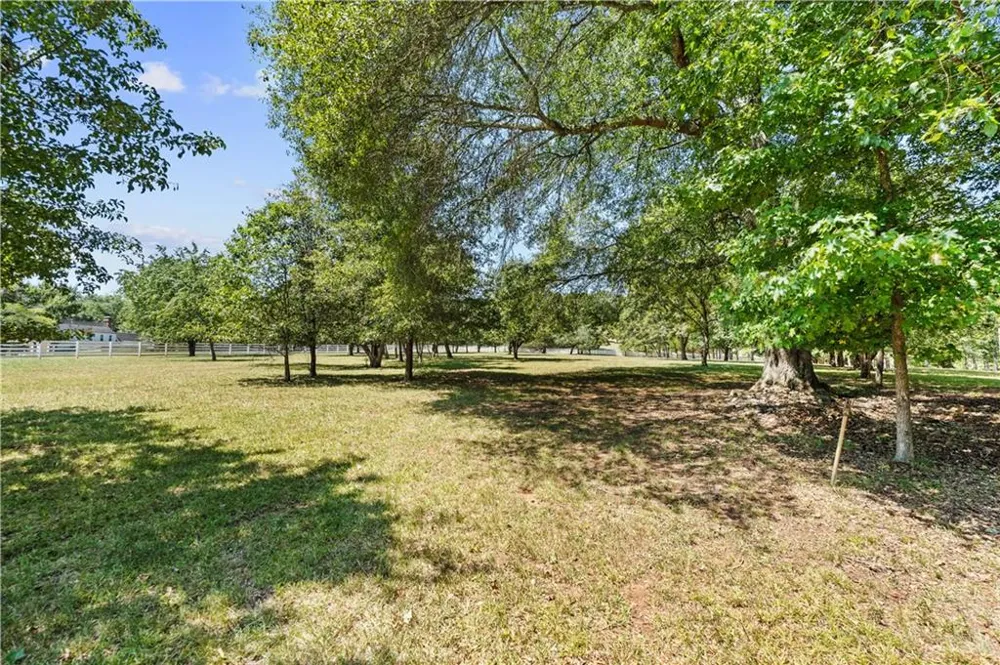 240 Deerfield Road Bogart, GA 30622