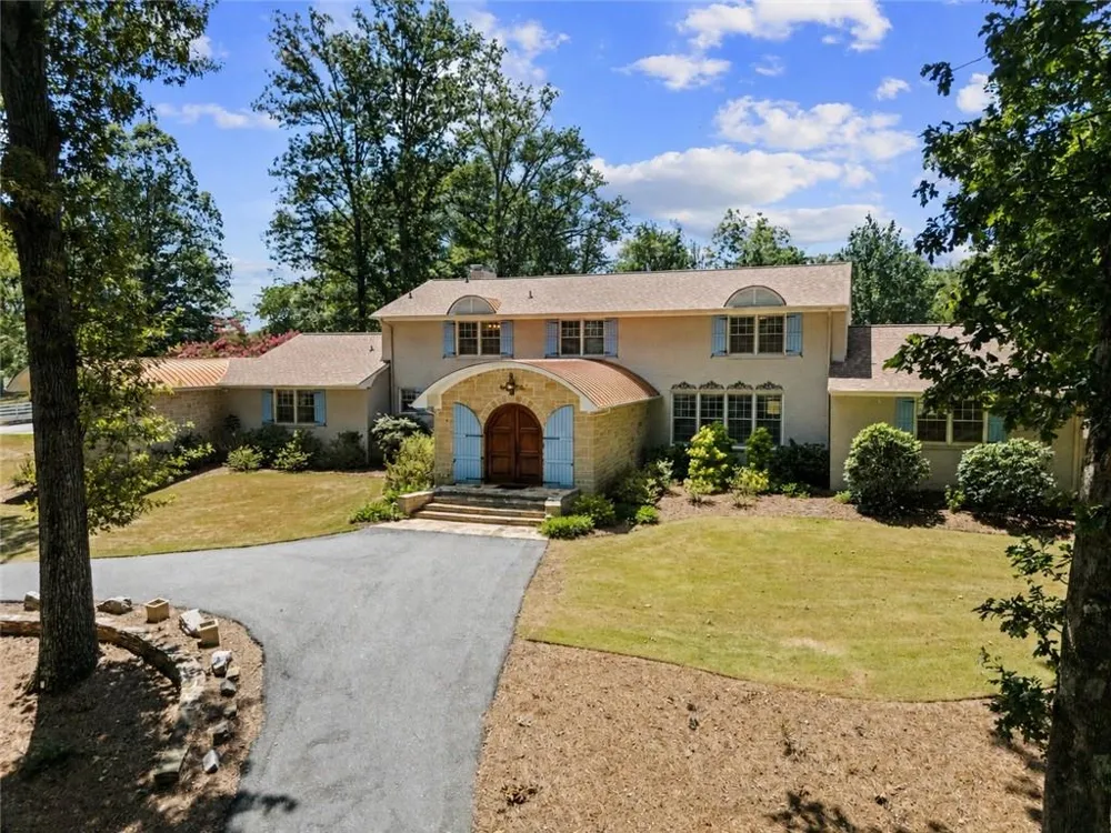 240 Deerfield Road Bogart, GA 30622