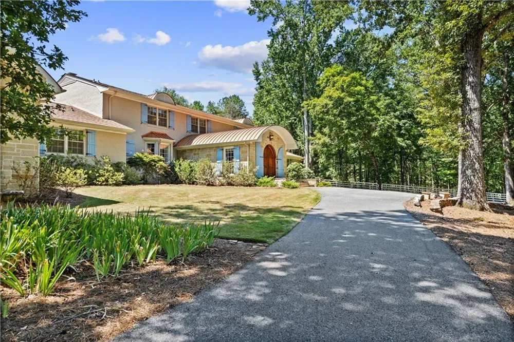 240 Deerfield Road Bogart, GA 30622
