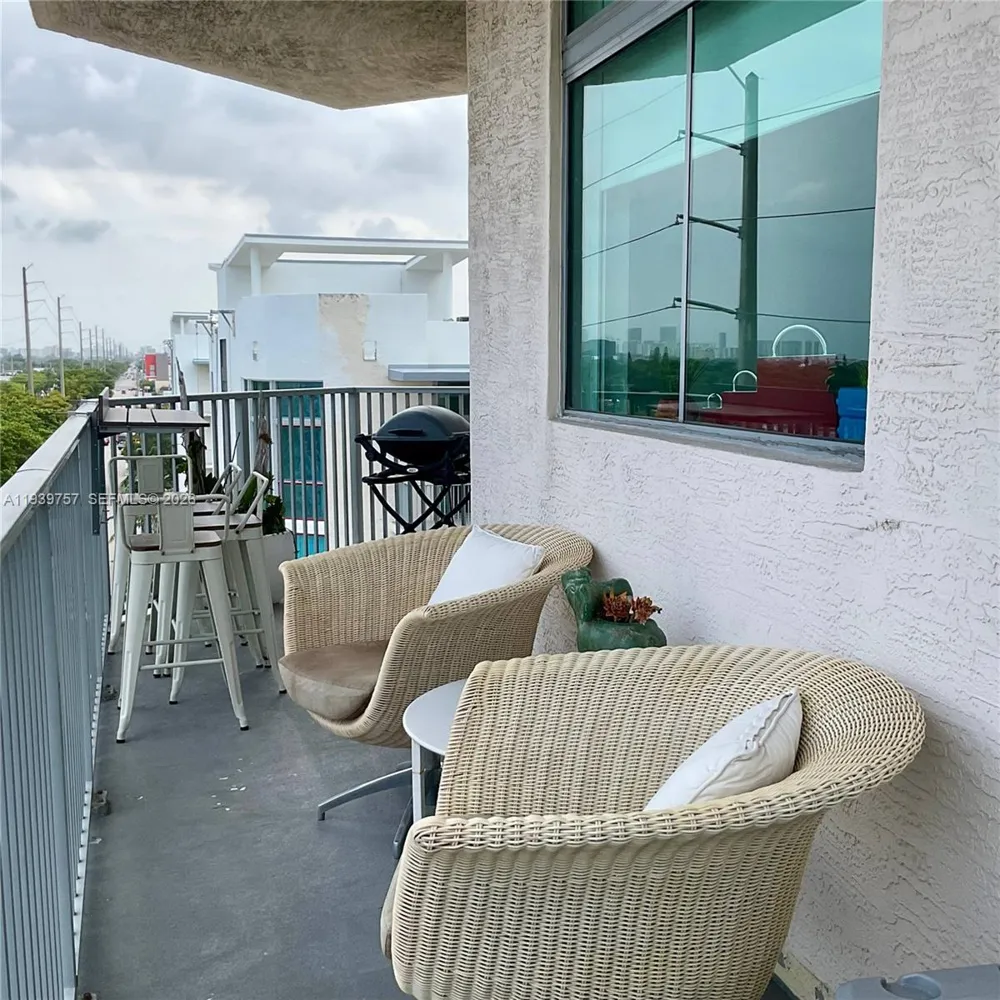 140 S Dixie Hwy #527 Hollywood, FL 33020