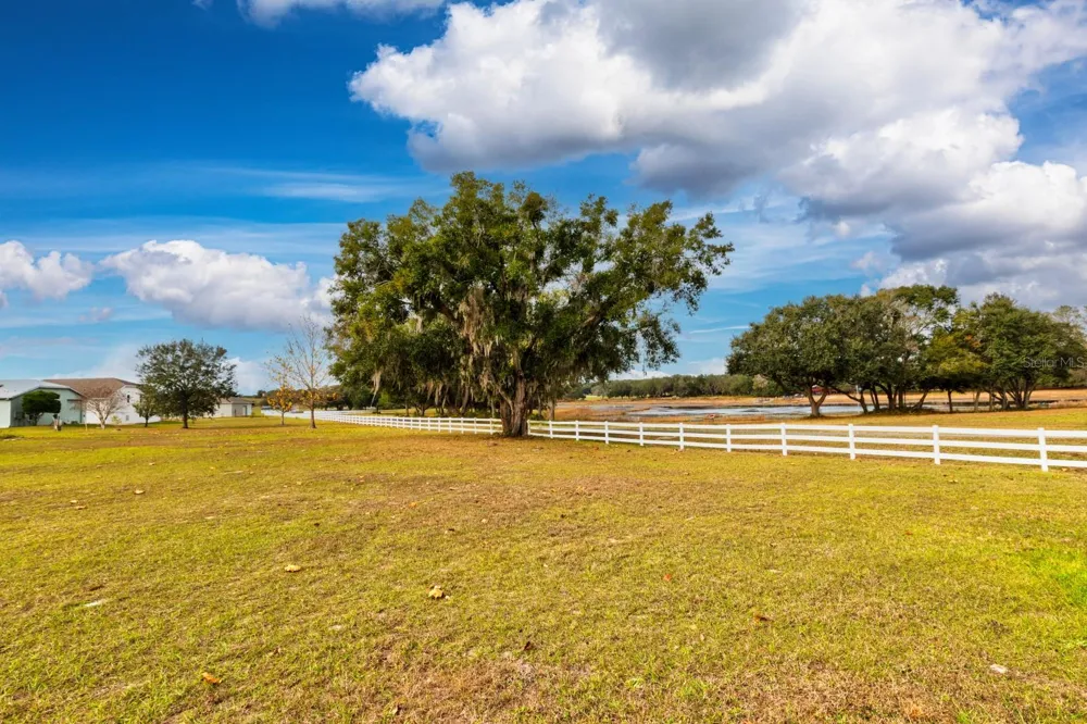 17520 SE 159TH TERRACE Weirsdale, FL 32195