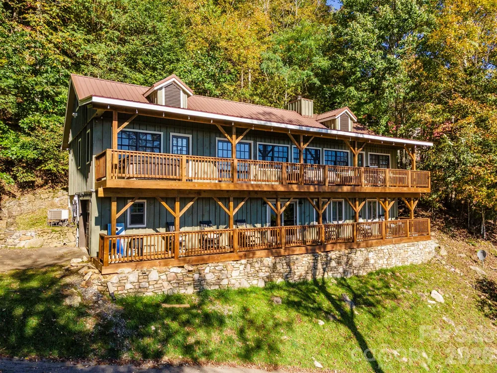 322 Goldenleaf Road Mars Hill, NC 28754
