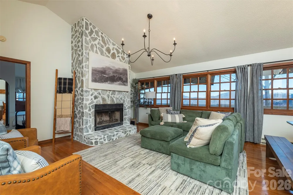 322 Goldenleaf Road Mars Hill, NC 28754