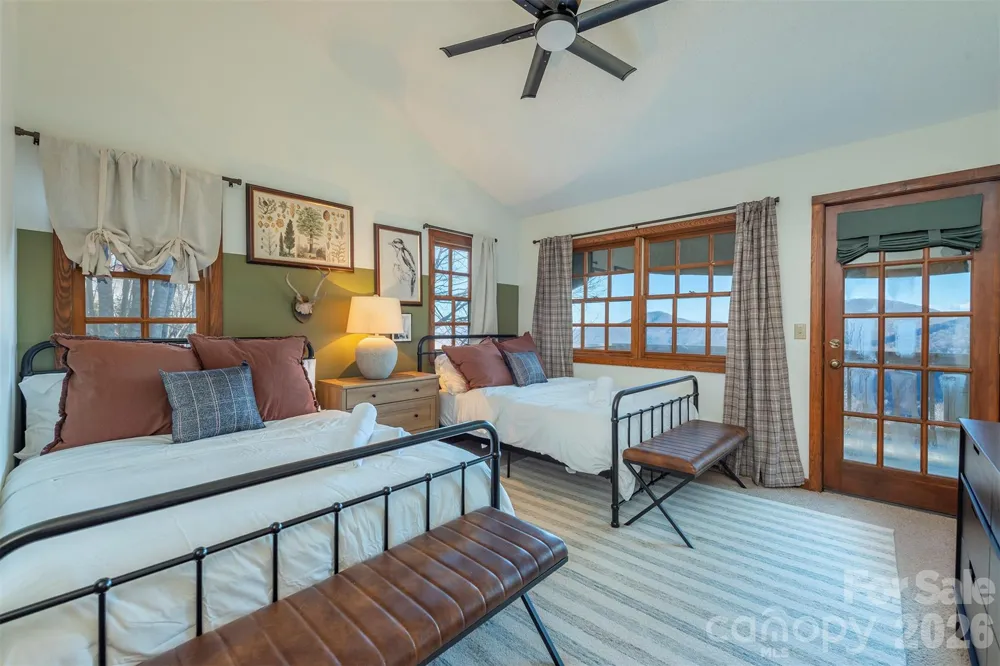 322 Goldenleaf Road Mars Hill, NC 28754