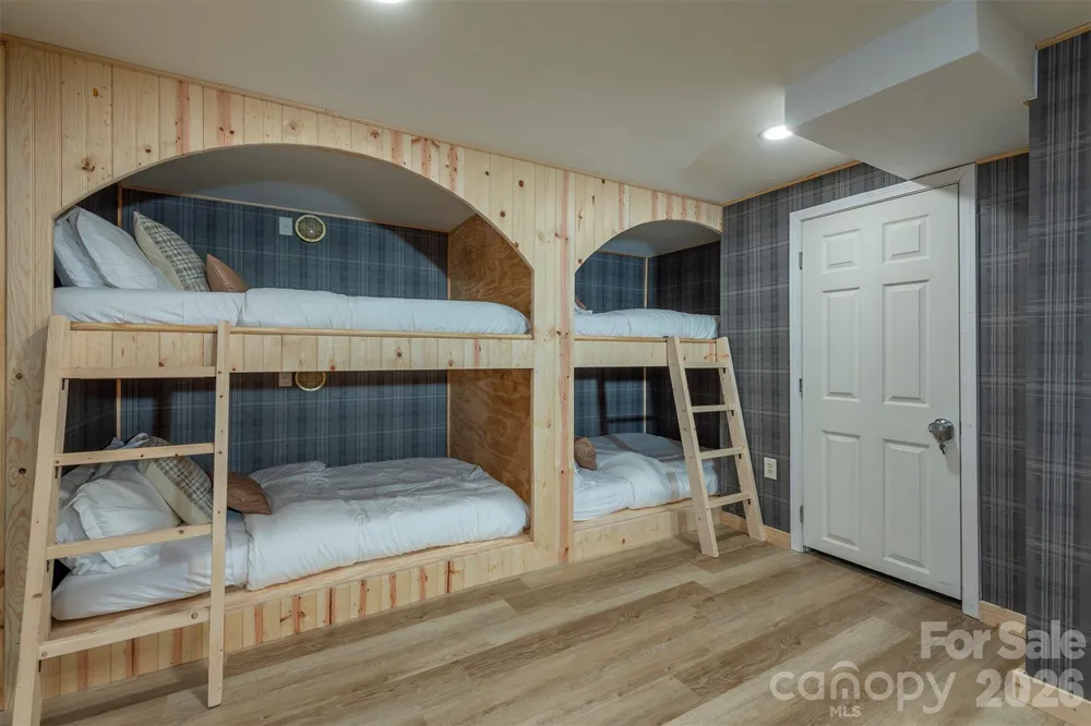 322 Goldenleaf Road Mars Hill, NC 28754