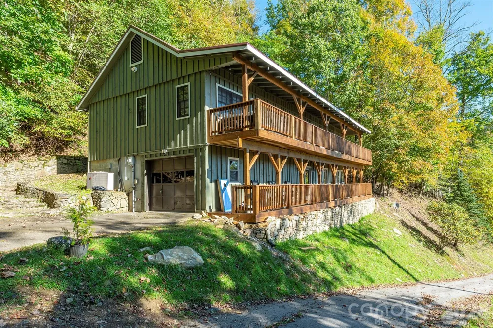 322 Goldenleaf Road Mars Hill, NC 28754