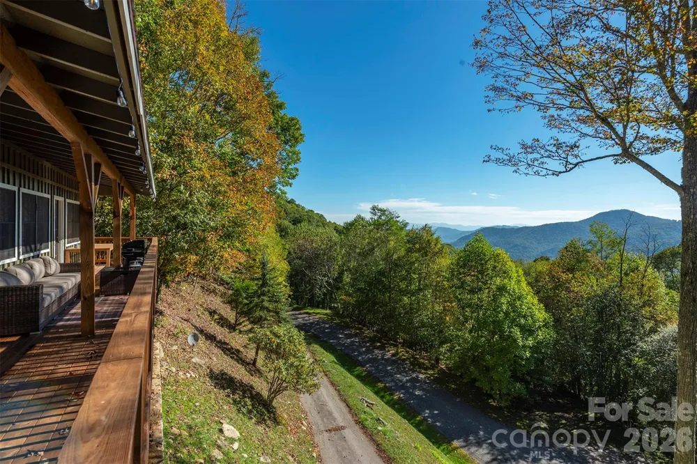 322 Goldenleaf Road Mars Hill, NC 28754