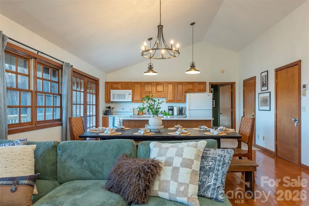 322 Goldenleaf Road Mars Hill, NC 28754