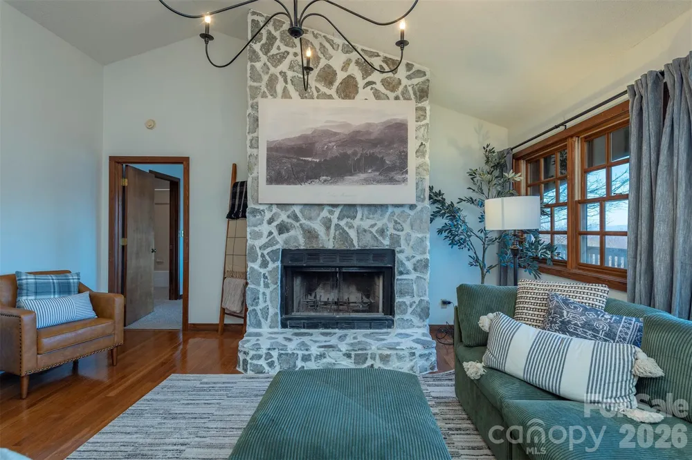 322 Goldenleaf Road Mars Hill, NC 28754