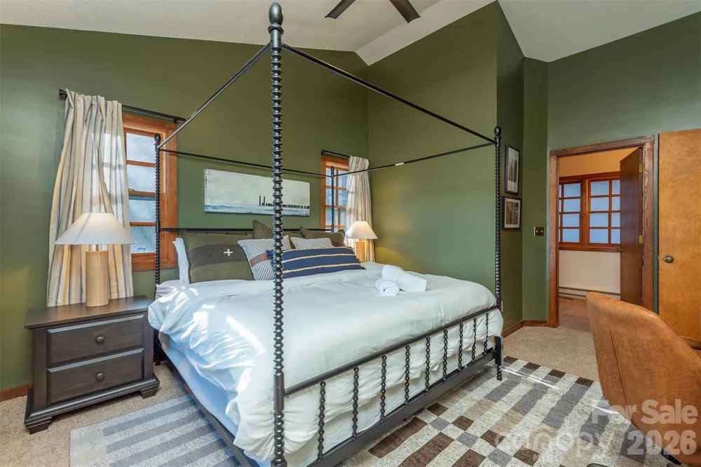 322 Goldenleaf Road Mars Hill, NC 28754