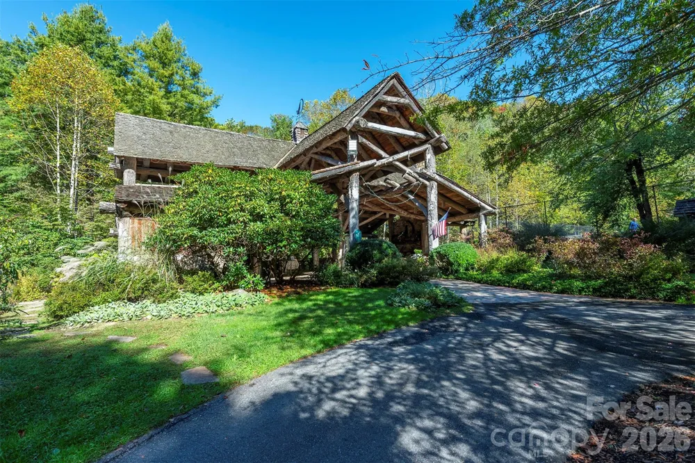322 Goldenleaf Road Mars Hill, NC 28754
