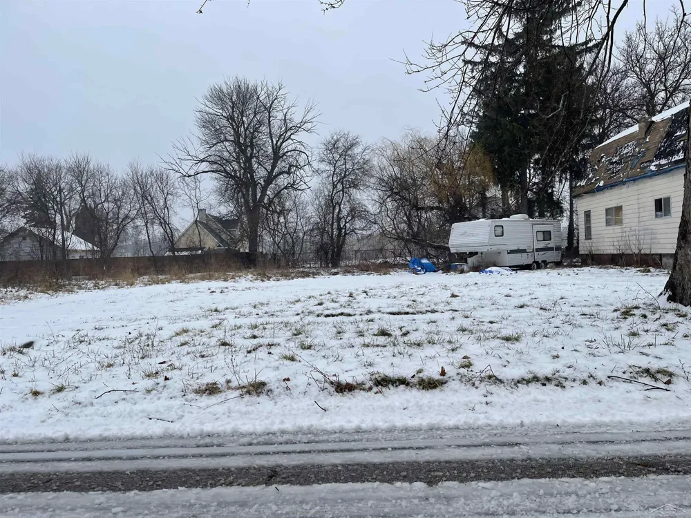 1339 Mott Street Saginaw City, MI 48601