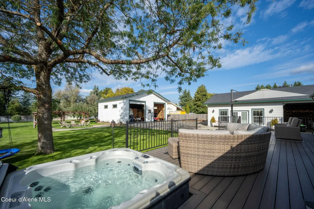 7671 4th Street Dalton Gardens, ID 83815