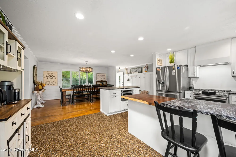 7671 4th Street Dalton Gardens, ID 83815