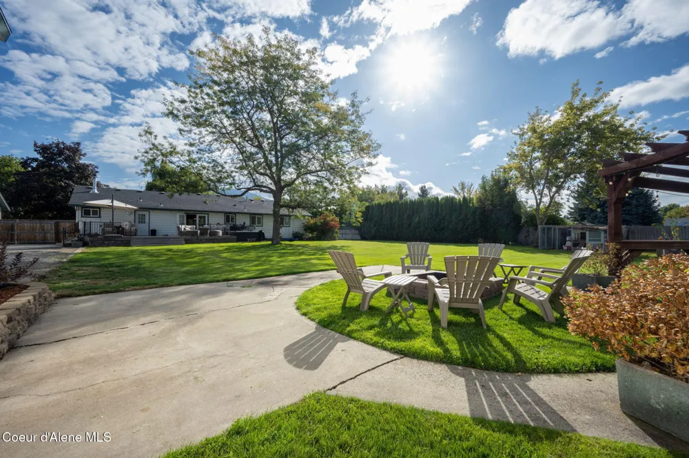 7671 4th Street Dalton Gardens, ID 83815