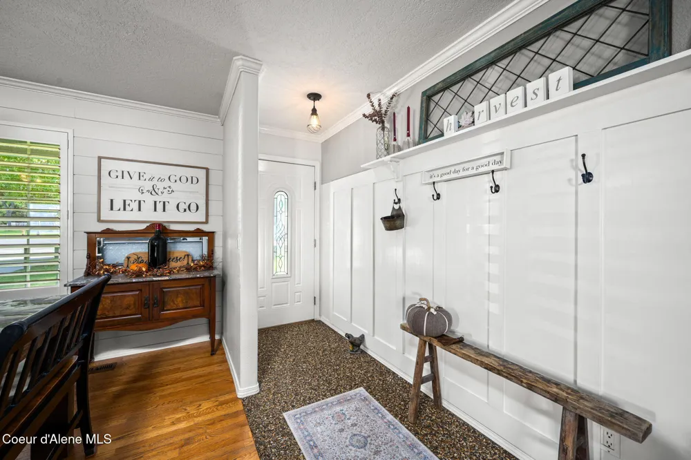7671 4th Street Dalton Gardens, ID 83815