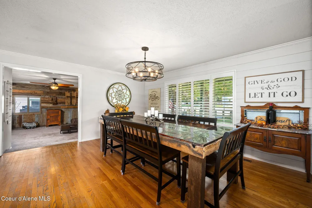 7671 4th Street Dalton Gardens, ID 83815