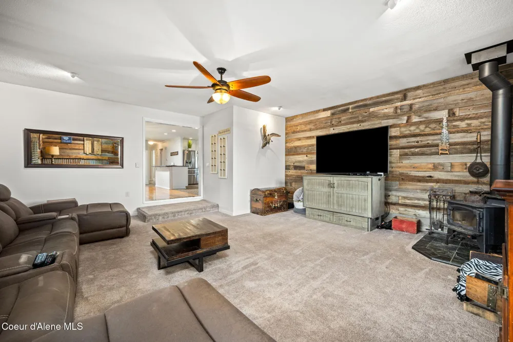 7671 4th Street Dalton Gardens, ID 83815