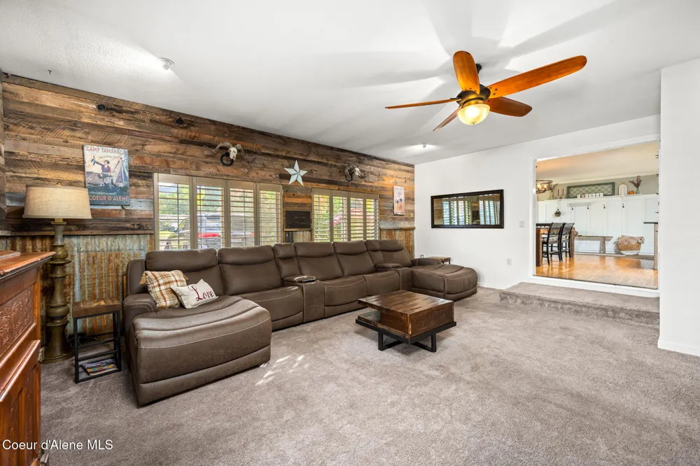 7671 4th Street Dalton Gardens, ID 83815