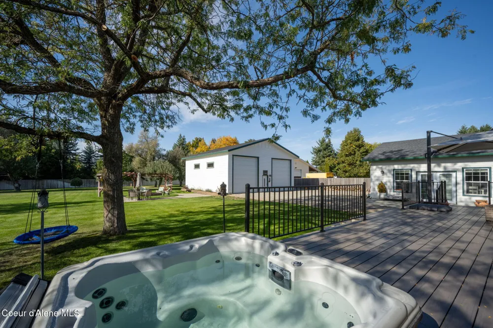 7671 4th Street Dalton Gardens, ID 83815