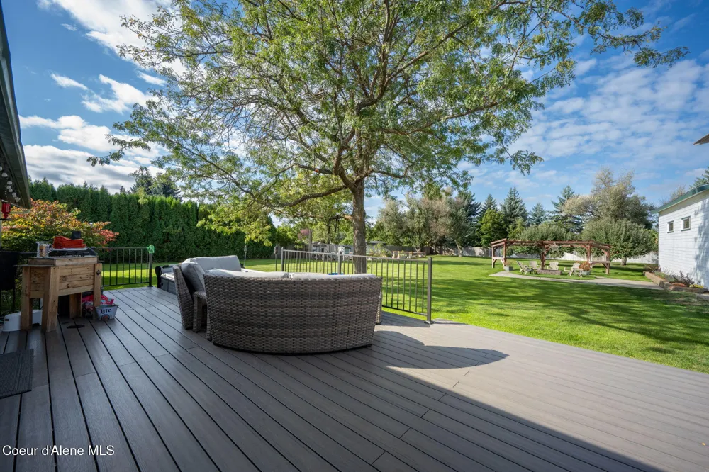 7671 4th Street Dalton Gardens, ID 83815