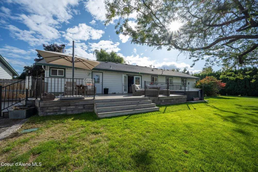 7671 4th Street Dalton Gardens, ID 83815