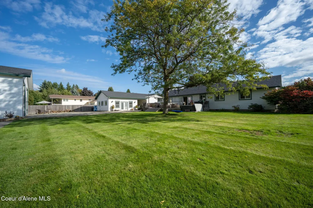 7671 4th Street Dalton Gardens, ID 83815