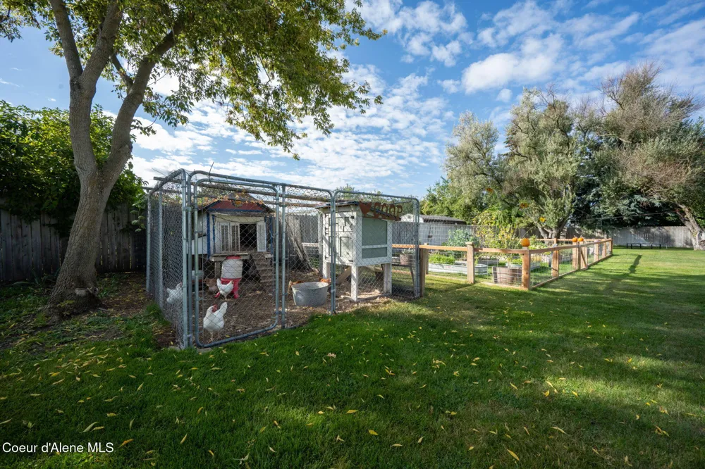 7671 4th Street Dalton Gardens, ID 83815