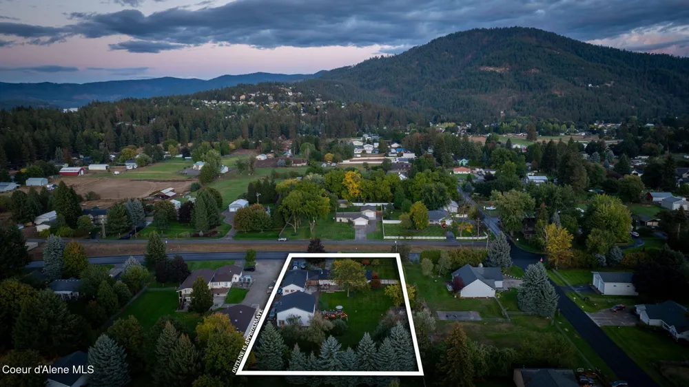 7671 4th Street Dalton Gardens, ID 83815