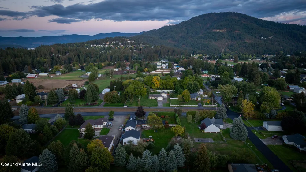 7671 4th Street Dalton Gardens, ID 83815
