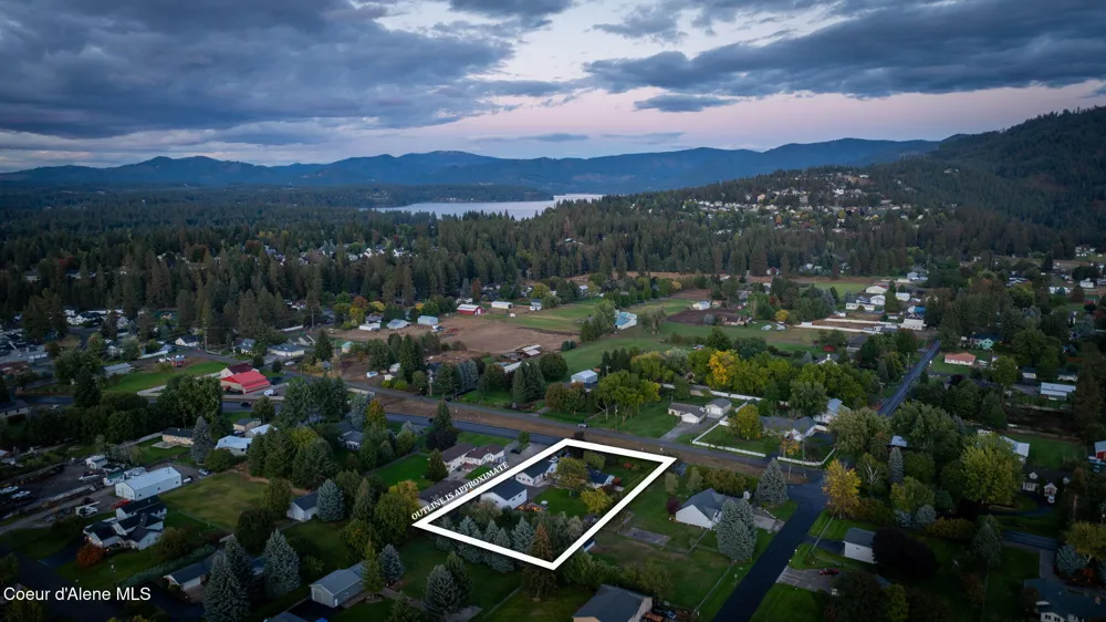 7671 4th Street Dalton Gardens, ID 83815