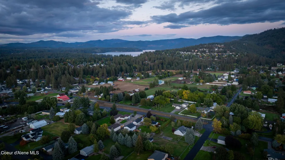 7671 4th Street Dalton Gardens, ID 83815