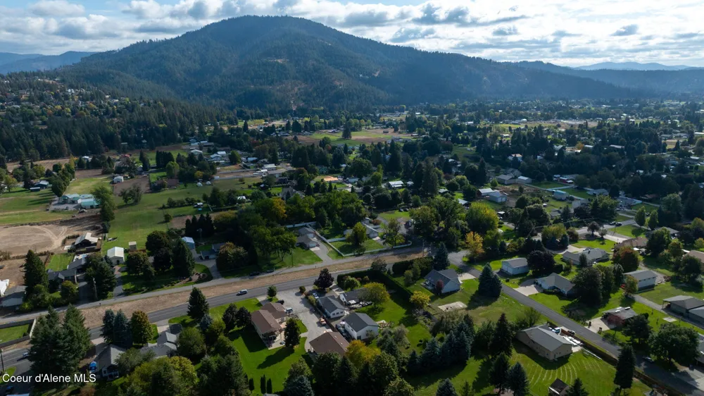 7671 4th Street Dalton Gardens, ID 83815