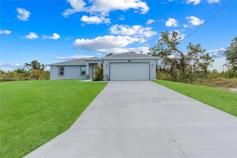 3117 W 64th W Lehigh Acres, FL 33971