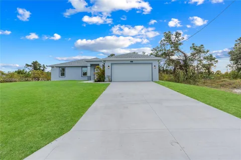 3117 W 64th W