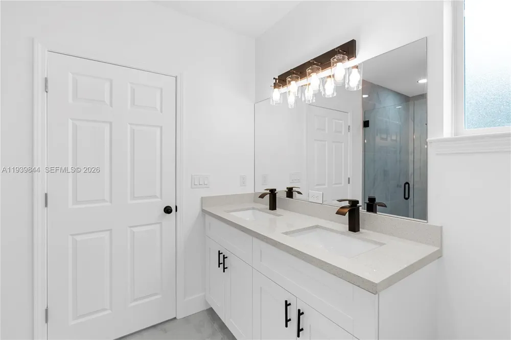 3117 W 64th W Lehigh Acres, FL 33971