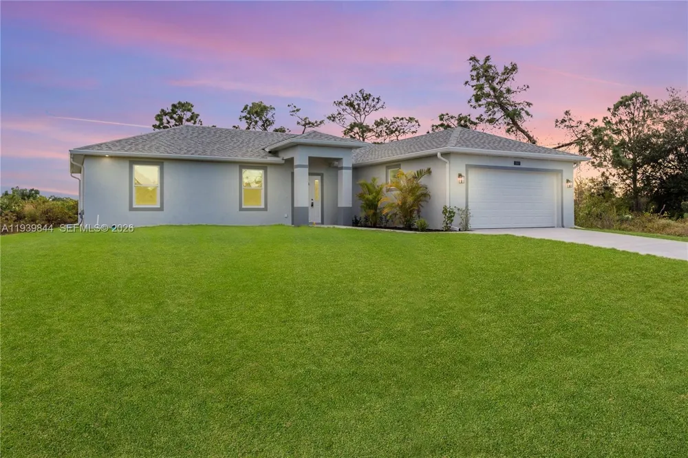 3117 W 64th W Lehigh Acres, FL 33971