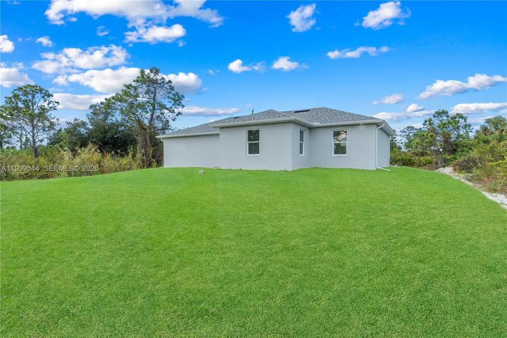 3117 W 64th W Lehigh Acres, FL 33971